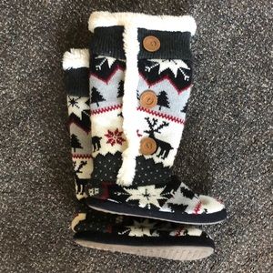 Muk Luks Slipper Boots Size Large 8-8.5